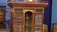 Retail Display Showcases